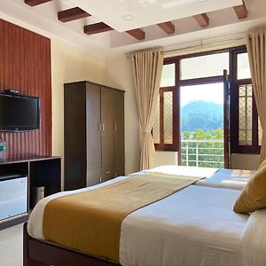 Hotel Nirvana Palace Rishikesh